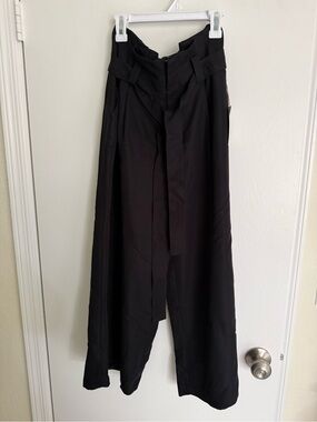 NWT A New Day Paperbag waist capri pants